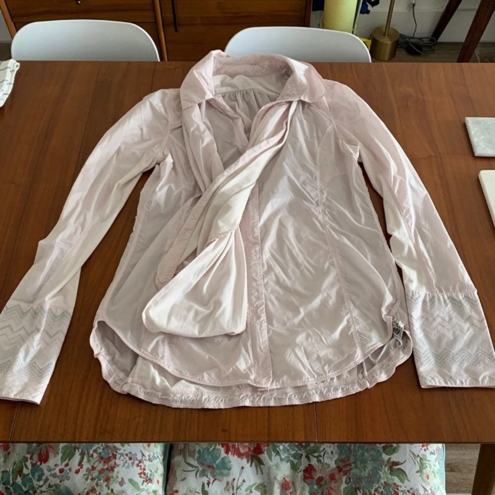Lululemon Soft Pink Windbreaker Size 6